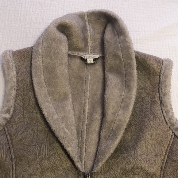 SPANNER winter vest.  Zip close with two front zipper close pockets.  Size L - Picture 4 of 8